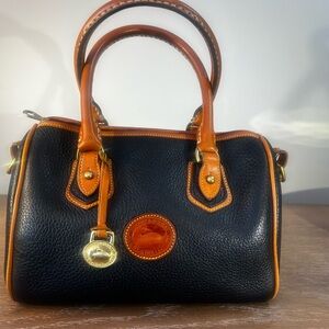 Dooney & Bourke R128 Vintage late 80s/Early90s Satchel with crossbody strap